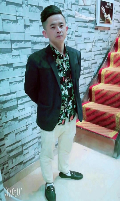 男人三十而立的第一张照片--青岛相亲服务中心