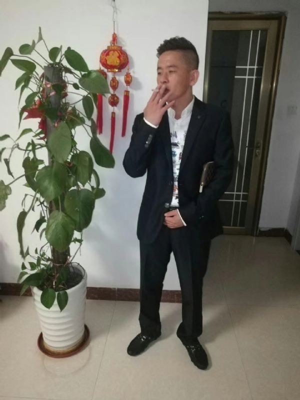 男人三十而立的第二张照片--青岛相亲服务中心
