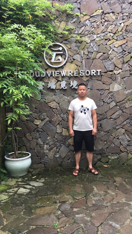 何超洪的第二张照片--青岛相亲服务中心
