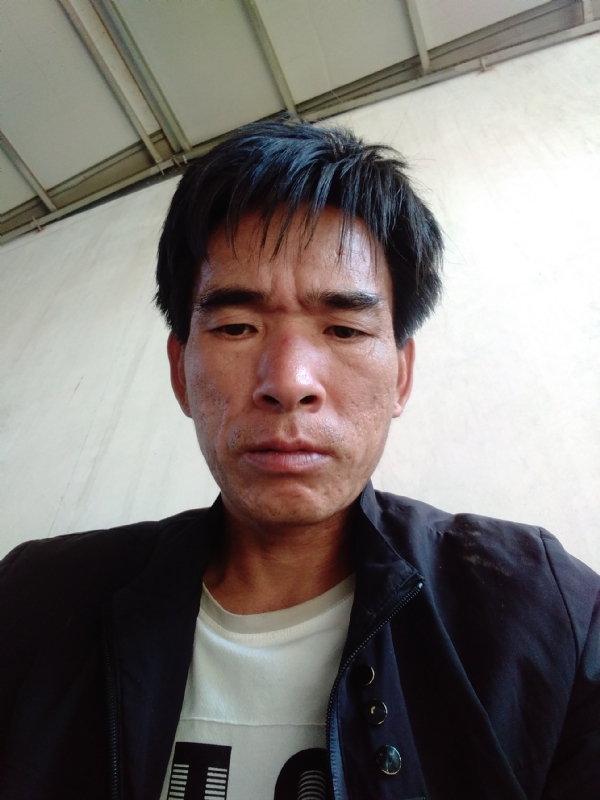 项斌的第一张照片--青岛相亲服务中心