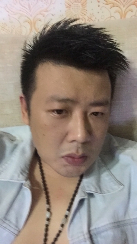 沐浴阳光的第一张照片--青岛相亲服务中心