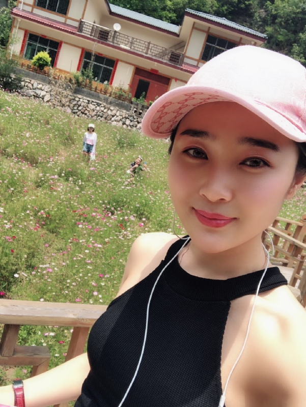 诗琪的第二张照片--青岛相亲服务中心