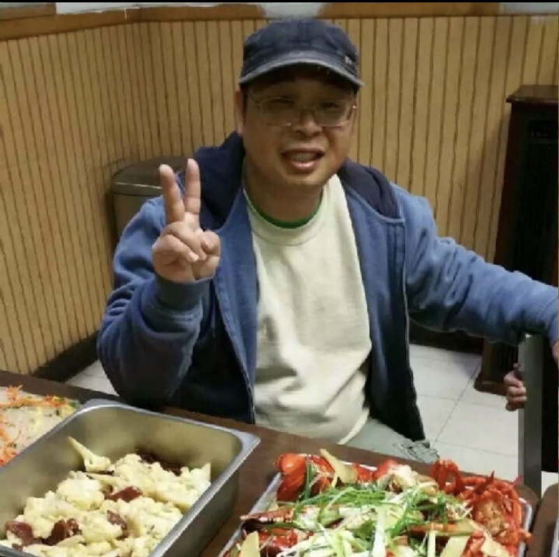wally的第一张照片--青岛相亲服务中心