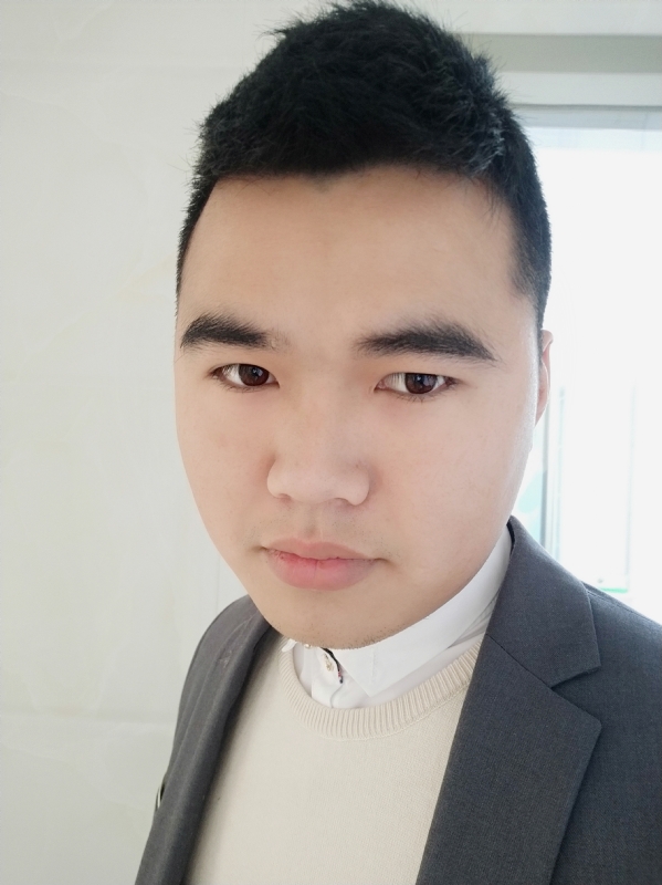 啊辉的第一张照片--青岛相亲服务中心