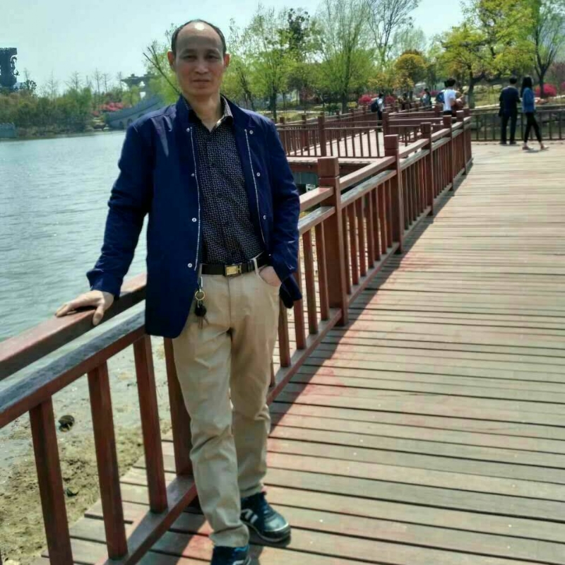大随帅哥的第一张照片--青岛相亲服务中心