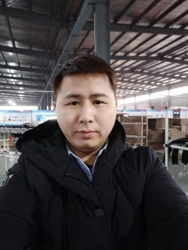 刀锋的第一张照片--青岛相亲服务中心