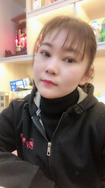 泡沫的第一张照片--青岛相亲服务中心