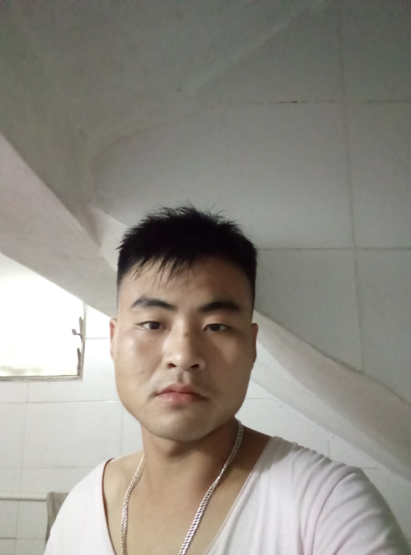 落叶知秋的第一张照片--青岛相亲服务中心
