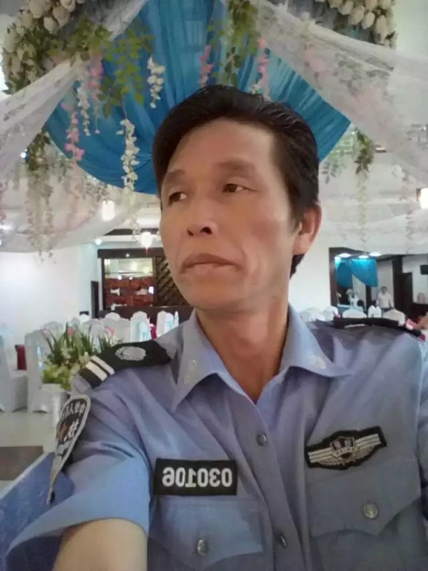 卧窗听雨的第二张照片--青岛相亲服务中心