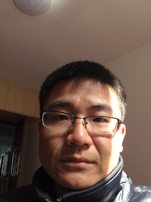 余浩浩的第一张照片--青岛相亲服务中心