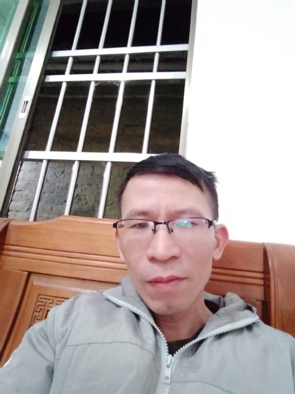 奋斗的第一张照片--青岛相亲服务中心