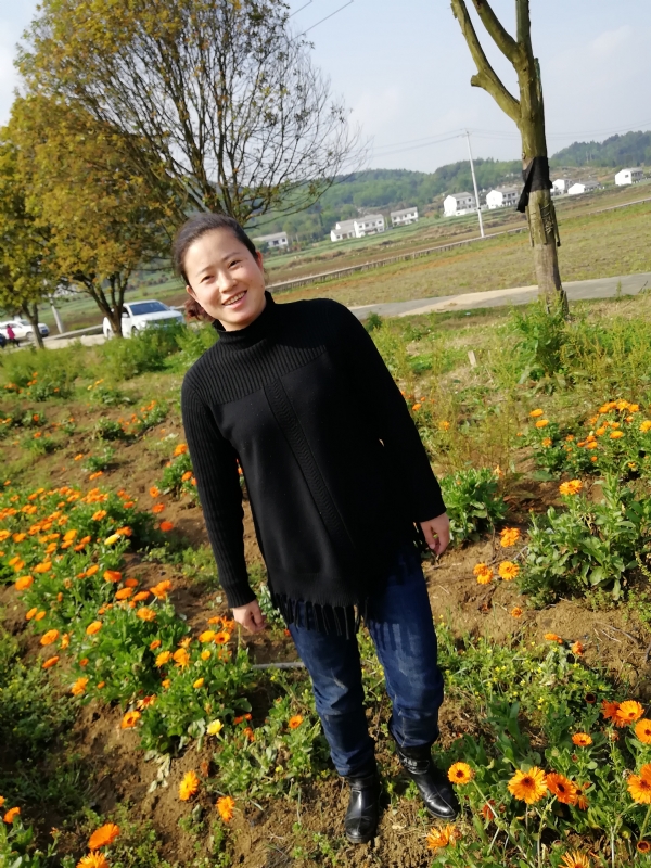 征婚女人的第二张照片--青岛相亲服务中心