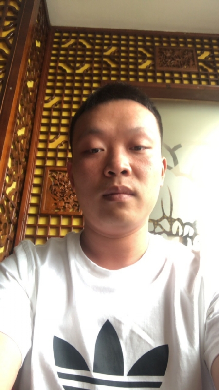 唐子龙的第一张照片--青岛相亲服务中心