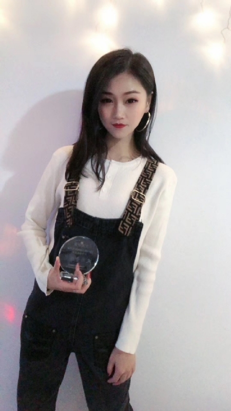 迷人的小璐的第一张照片--青岛相亲服务中心