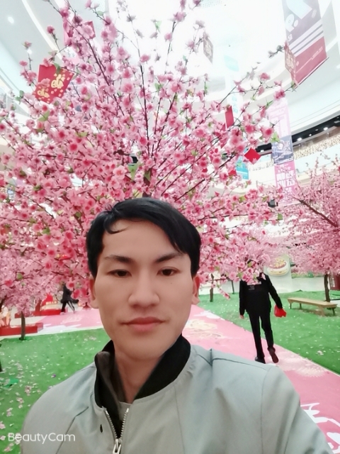 单身一人的第二张照片--青岛相亲服务中心