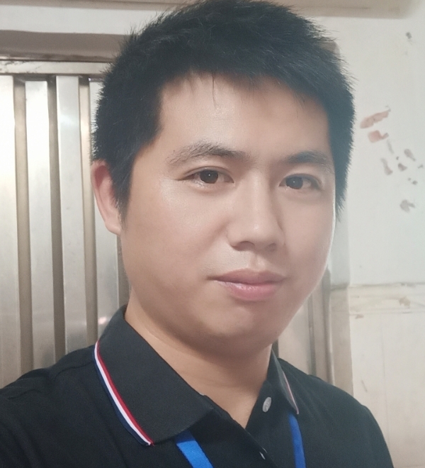 单身奶爸的第一张照片--青岛相亲服务中心