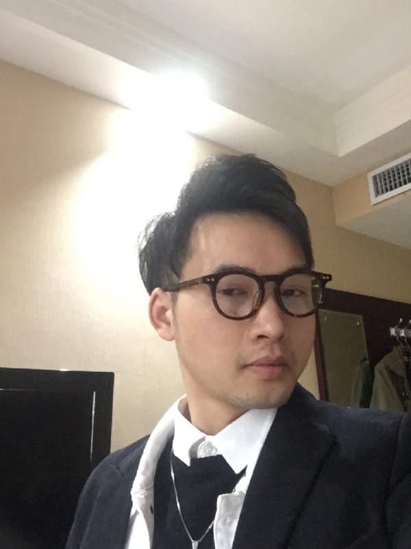 曾亮的第四张照片--青岛相亲服务中心
