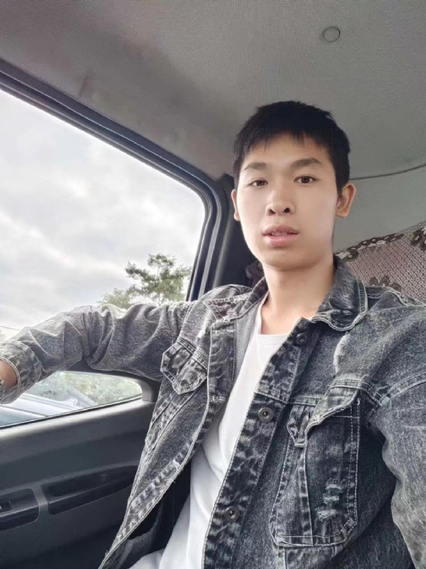 康康的第一张照片--青岛相亲服务中心