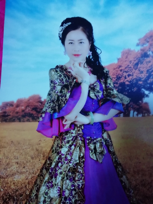 清水芙蓉的第一张照片--青岛相亲服务中心