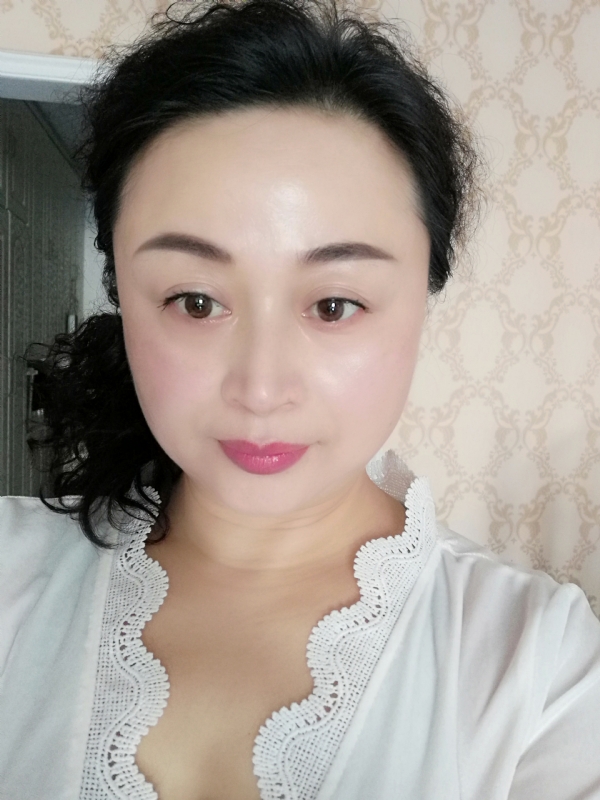 花谢花飞的第一张照片--青岛相亲服务中心