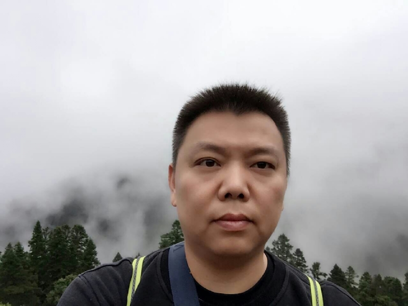 俊哥的第一张照片--青岛相亲服务中心
