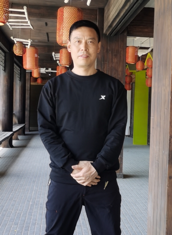 阳光总在风雨后的第一张照片--青岛相亲服务中心