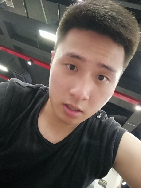 江南的雨的第一张照片--青岛相亲服务中心