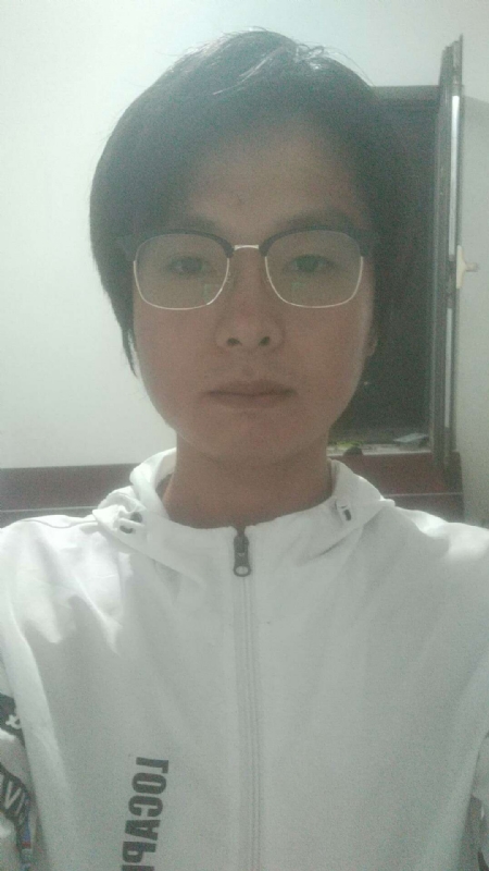 轻吻的第一张照片--青岛相亲服务中心