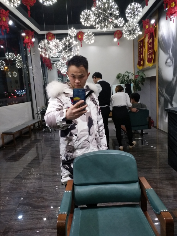 简单的第一张照片--青岛相亲服务中心
