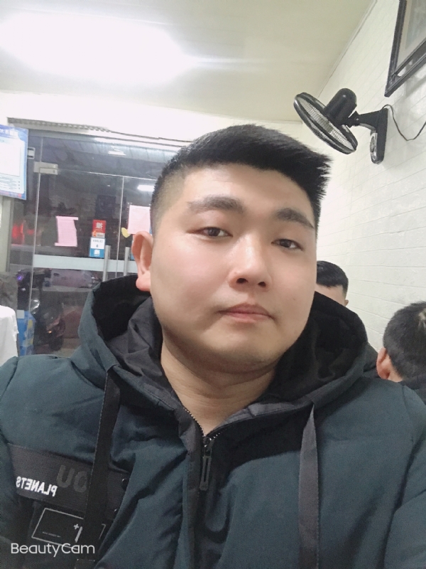 回忆是个小孩的第一张照片--青岛相亲服务中心