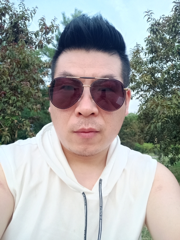 等风来的第二张照片--青岛相亲服务中心