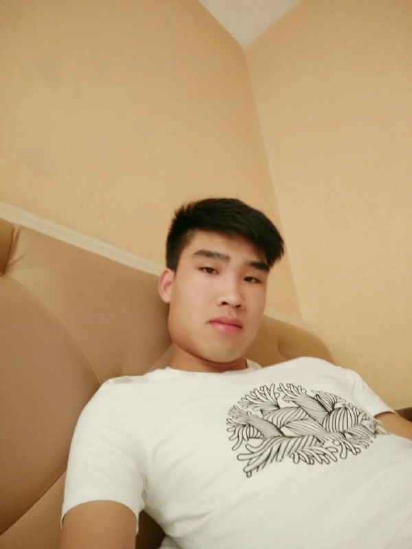 谁不曾孤单上路的第二张照片--青岛相亲服务中心