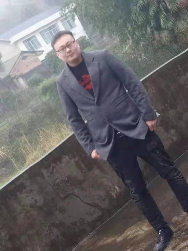 冰城的第二张照片--青岛相亲服务中心