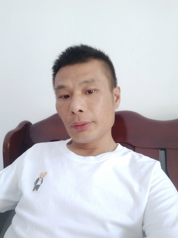 年少轻狂的第一张照片--青岛相亲服务中心