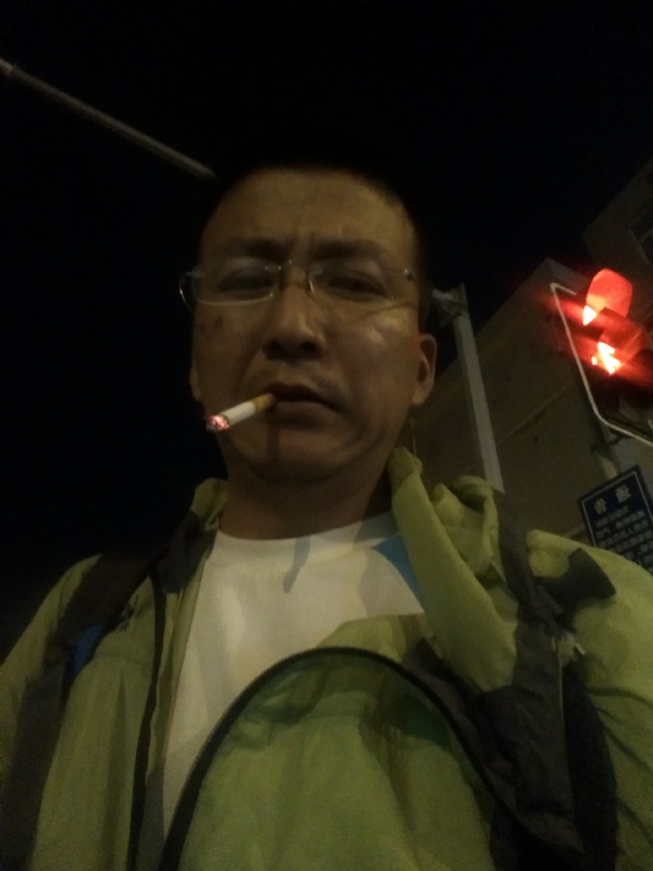 认真的生活的第一张照片--青岛相亲服务中心