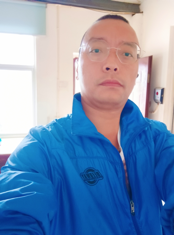 通海混混的第一张照片--青岛相亲服务中心