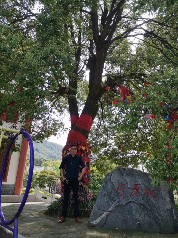 霸气的第一张照片--青岛相亲服务中心