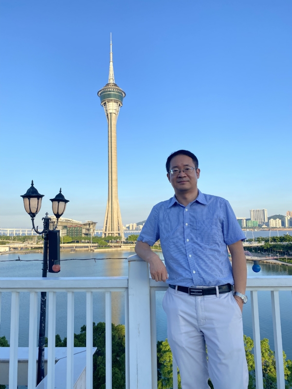 Yangyi的第二张照片--青岛相亲服务中心