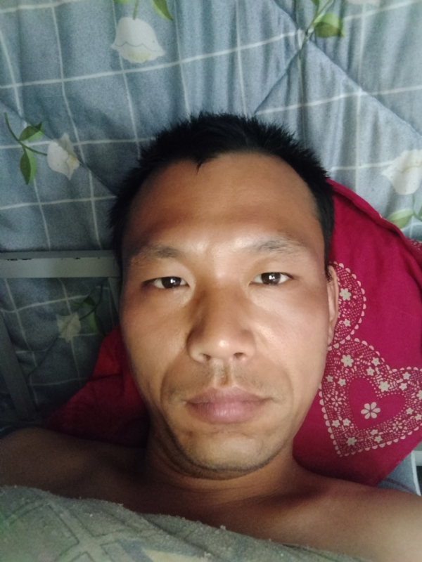 弘扬的第一张照片--青岛相亲服务中心
