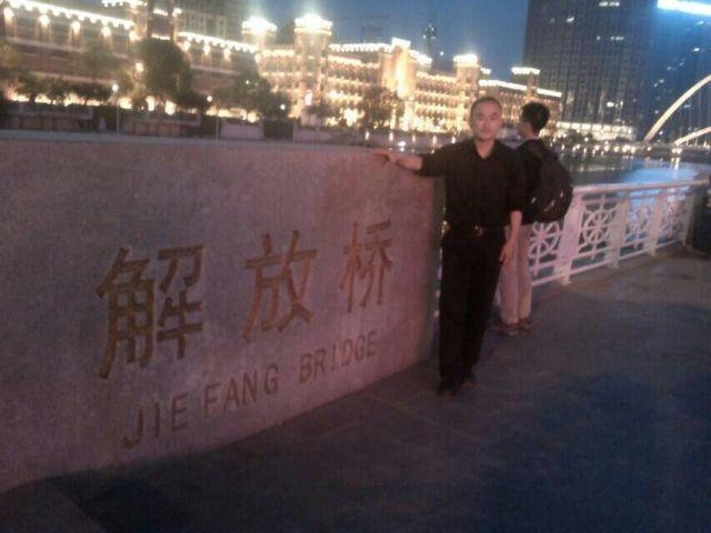 海阔天空的第一张照片--青岛相亲服务中心