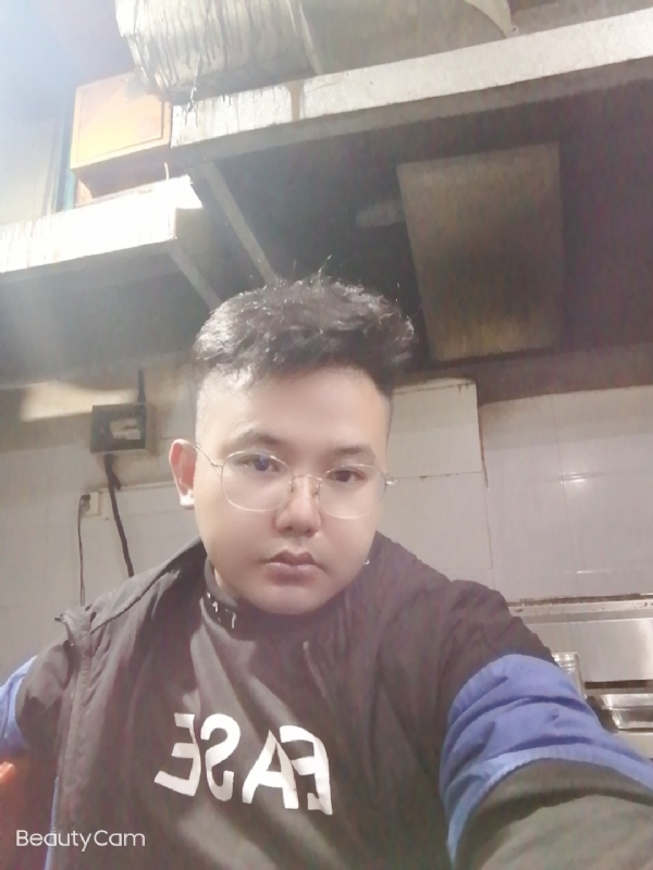 棒哥的第二张照片--青岛相亲服务中心