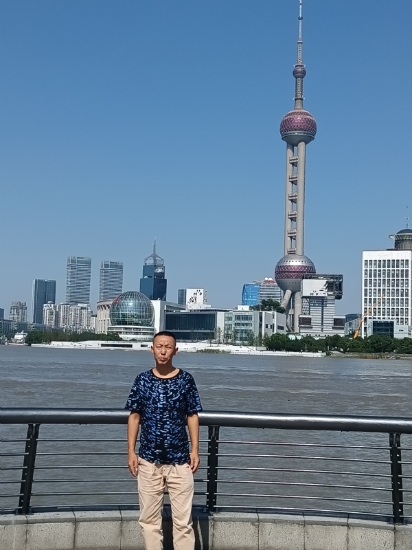 伪装浪漫的第一张照片--青岛相亲服务中心