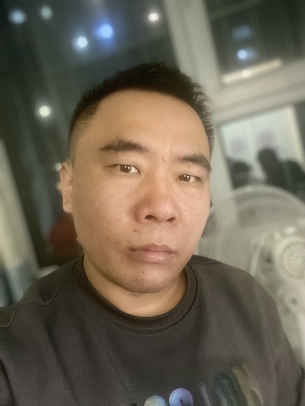 云的第三张照片--青岛相亲服务中心