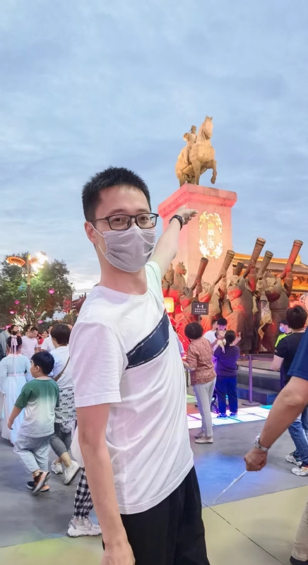 一休哥的第一张照片--青岛相亲服务中心