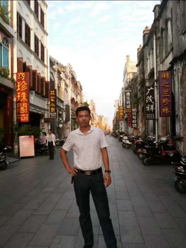 爱生活爱健康的第一张照片--青岛相亲服务中心