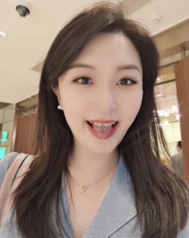 Judy的第三张照片--青岛相亲服务中心