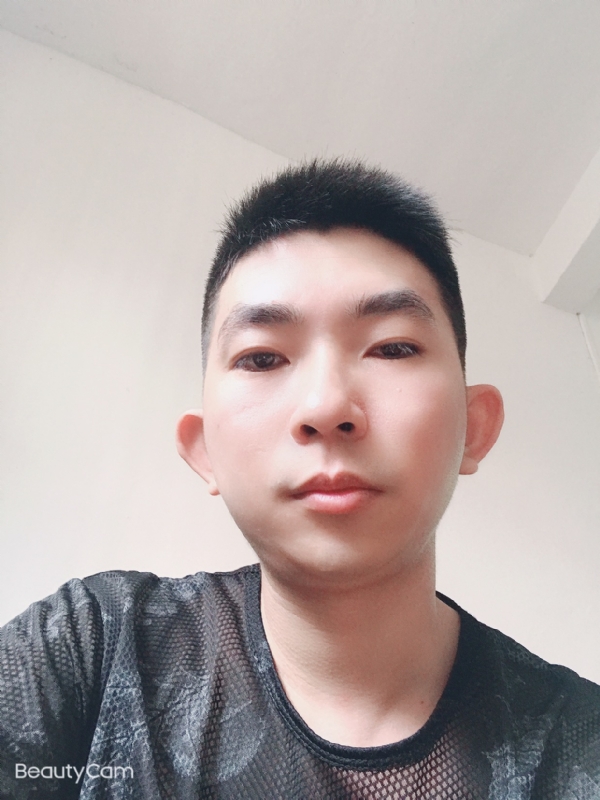 诚恳的第一张照片--青岛相亲服务中心