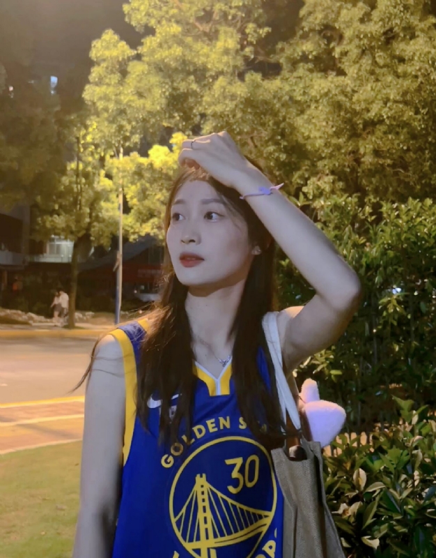 小趴菜的第三张照片--青岛相亲服务中心