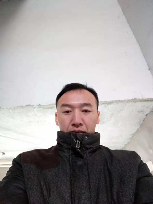 孤狼的第三张照片--青岛相亲服务中心