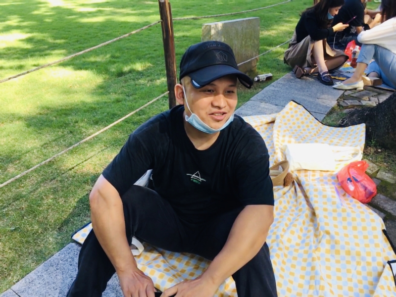 好大一颗石头的第一张照片--青岛相亲服务中心